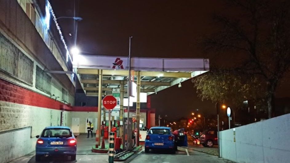 El mito que hay detrás de las gasolineras de supermercado 82 Motor16 alcampo