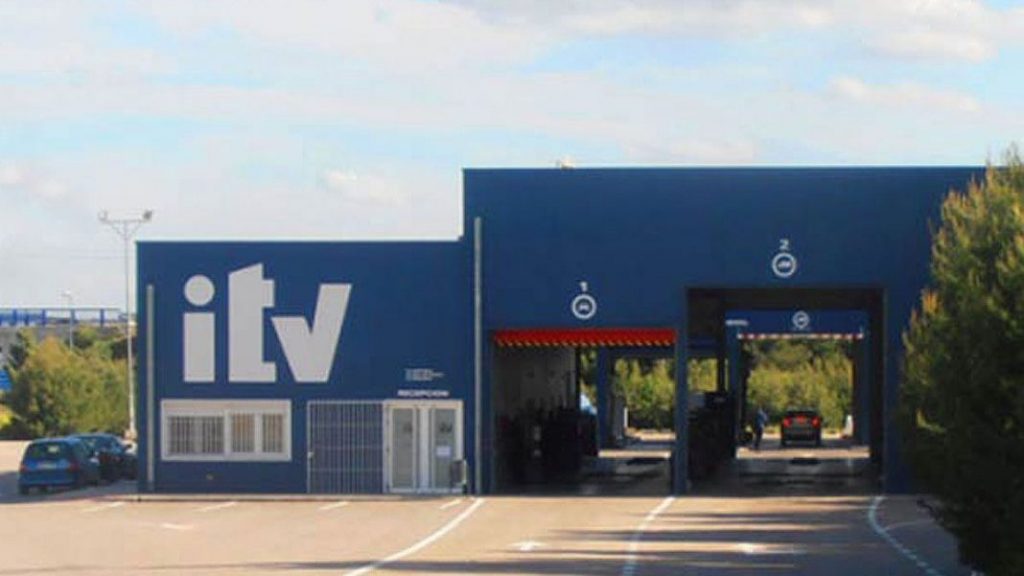 Las dos pruebas de la ITV que los coches eléctricos no tienen que pasar 132 Motor16 ¿Cada cuánto debo acudir a la verificación?