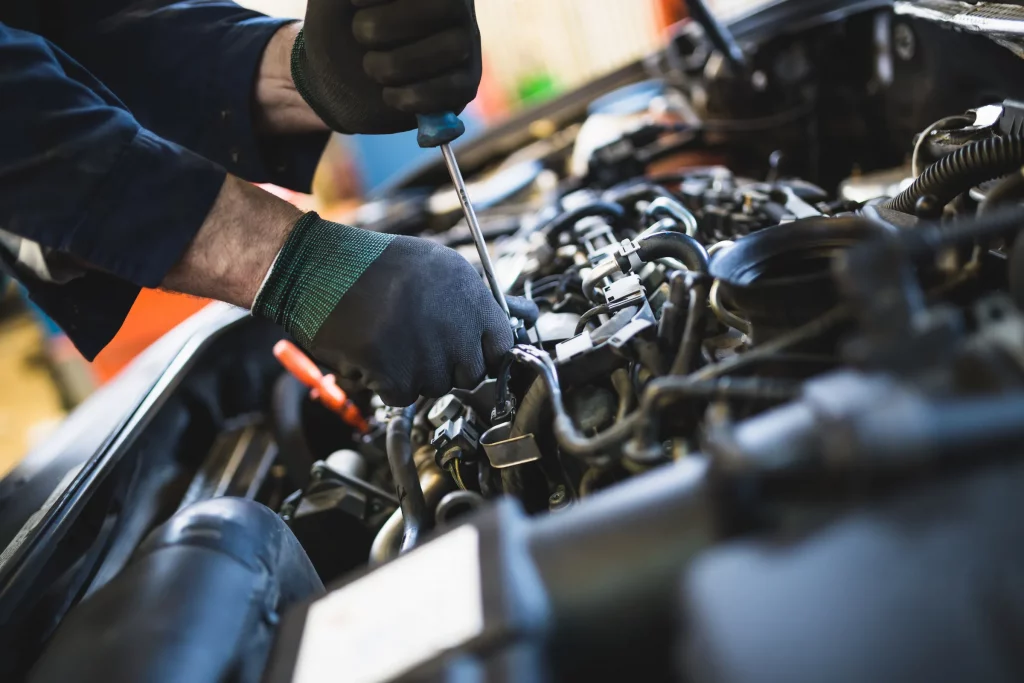 Como entender los términos que utilizan en el taller para que no te engañen 10 Motor16 mecanico taller coche 1 Motor16