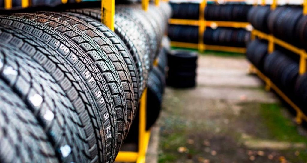 Cómo cambiar los neumáticos sin ir al taller 147 Motor16 ¿Cada cuánto debo reemplazar los neumáticos?