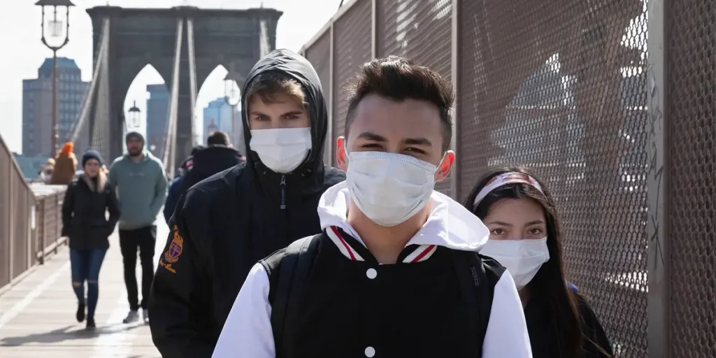 Mascarilla en coches, autobús y metro: cuándo llevarla para que no te multen 21 Motor16 Multas por no respetar el uso de la mascarilla