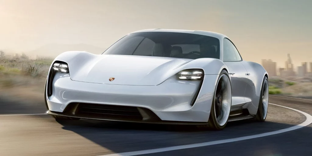 La diferencia entre la carga de eléctricos con 400 y 800 voltios 26 Motor16 ¿Por qué 800 voltios si con 400 funciona bien?