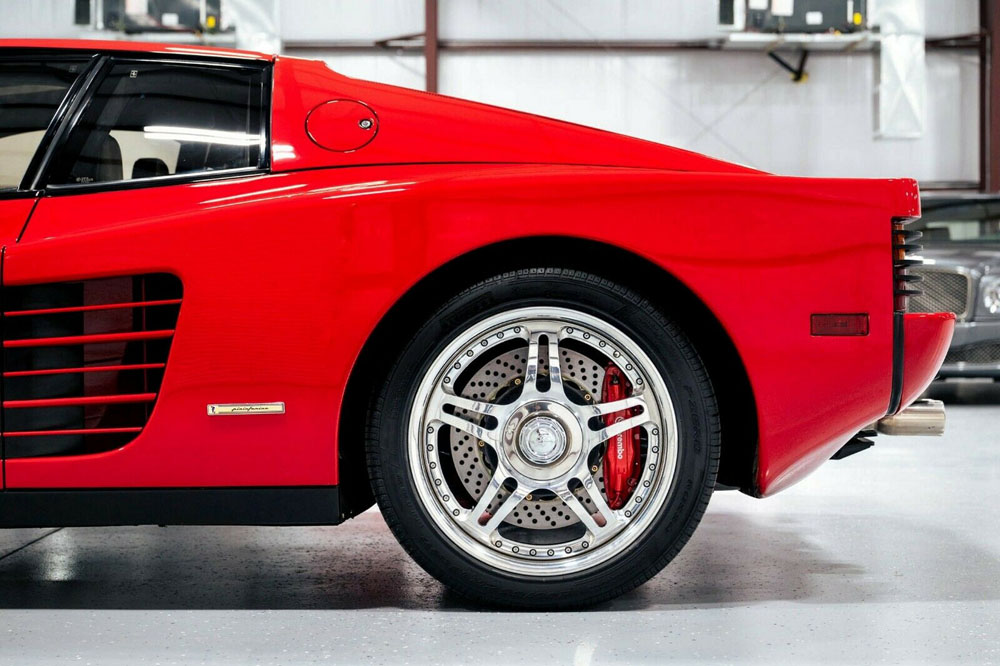 Este Ferrari Testarossa es extremadamente potente y te busca 23 Motor16 1987 Ferrari Testarossa Biturbo 21 Motor16