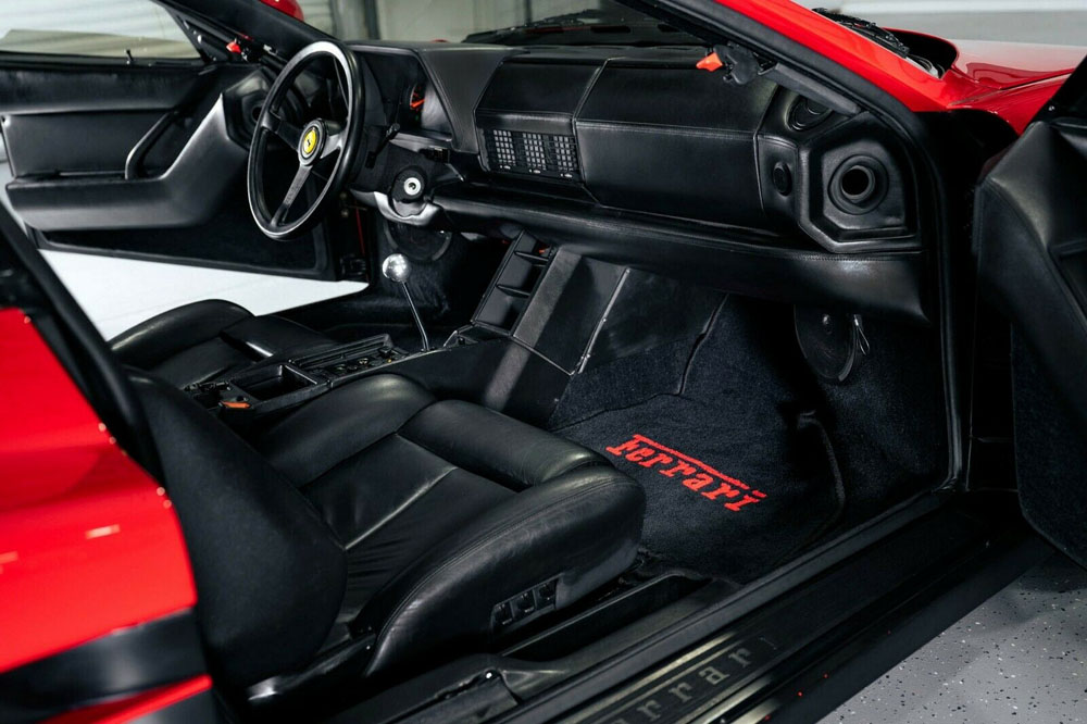 Este Ferrari Testarossa es extremadamente potente y te busca 15 Motor16 1987 Ferrari Testarossa Biturbo 9 Motor16