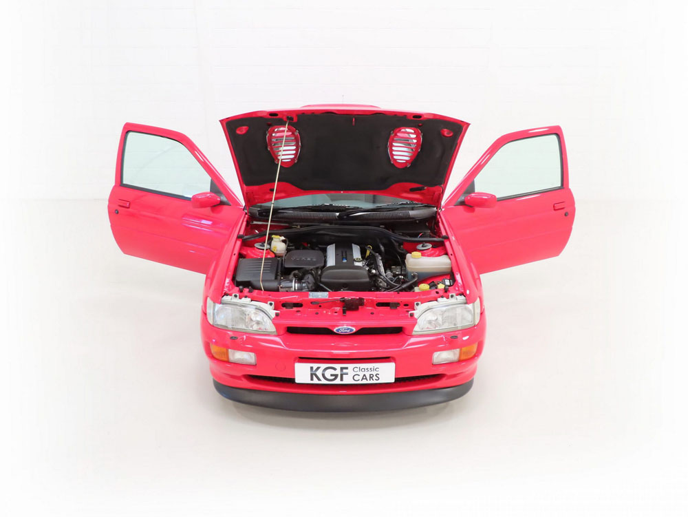 Una fortuna han pagado por este Ford Escort RS Cosworth a estrenar 7 Motor16 1993 Ford Escort RS Cosworth 4 1 Motor16