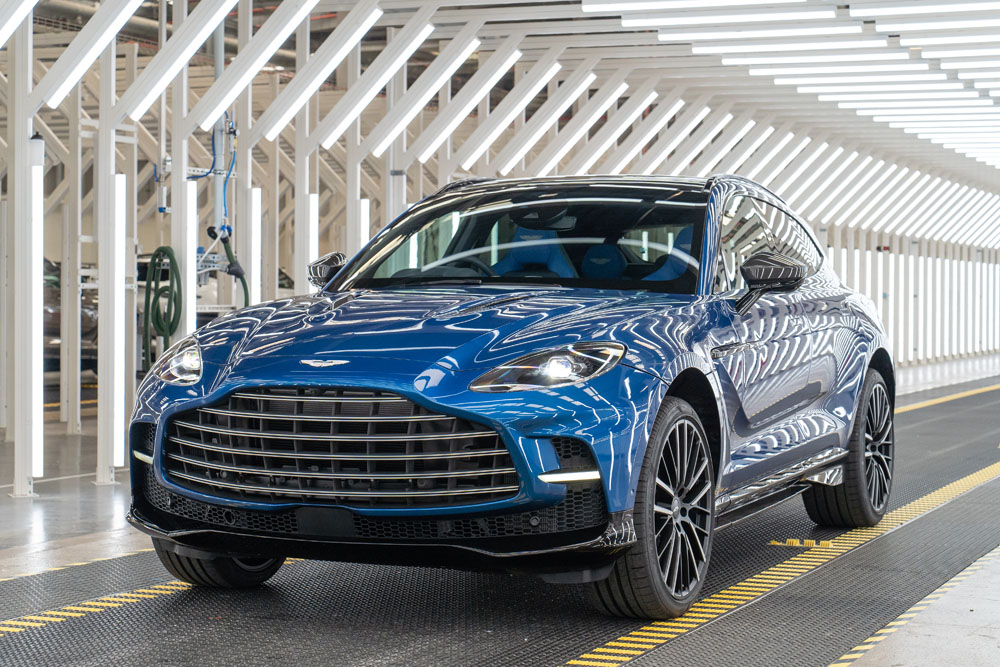 El SUV más potente del mundo sale con destino a su nuevo hogar 5 Motor16 2022 Aston Martin DBX707 First customer car 5 Motor16
