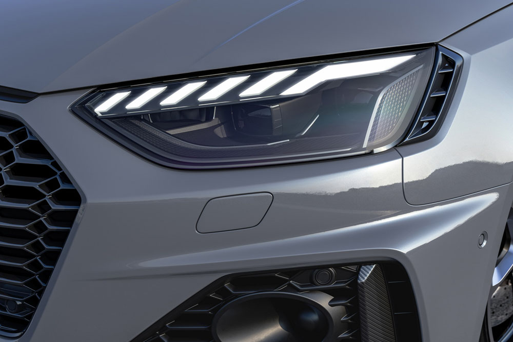 Extra de energía para los Audi RS 4 Avant, RS 5 Coupé y RS 5 Sportback 24 Motor16 2022 Audi RS 4 Avant Competition Plus Paket 15 Motor16