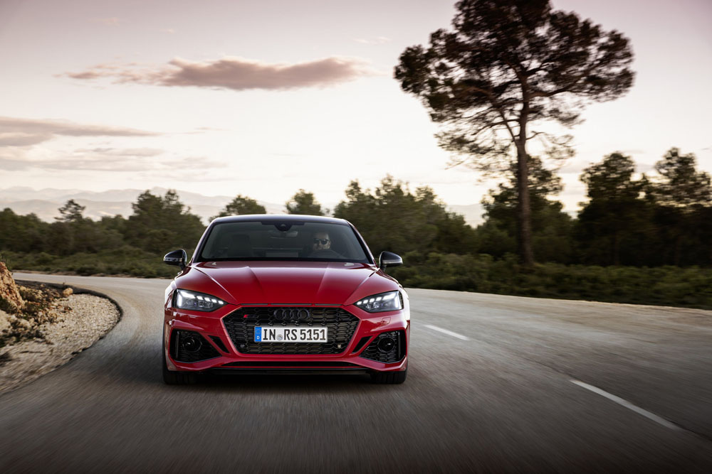 Extra de energía para los Audi RS 4 Avant, RS 5 Coupé y RS 5 Sportback 47 Motor16 2022 Audi RS 5 Coupe Competition Plus Paket 17 Motor16