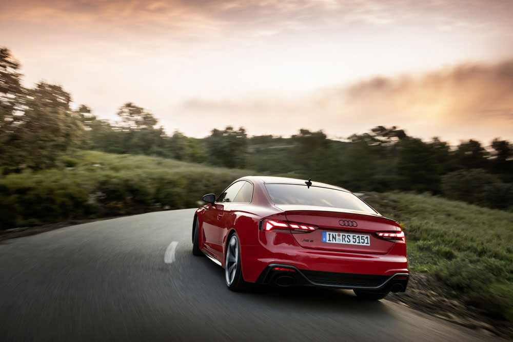 Extra de energía para los Audi RS 4 Avant, RS 5 Coupé y RS 5 Sportback 52 Motor16 2022 Audi RS 5 Coupe Competition Plus Paket 22 Motor16