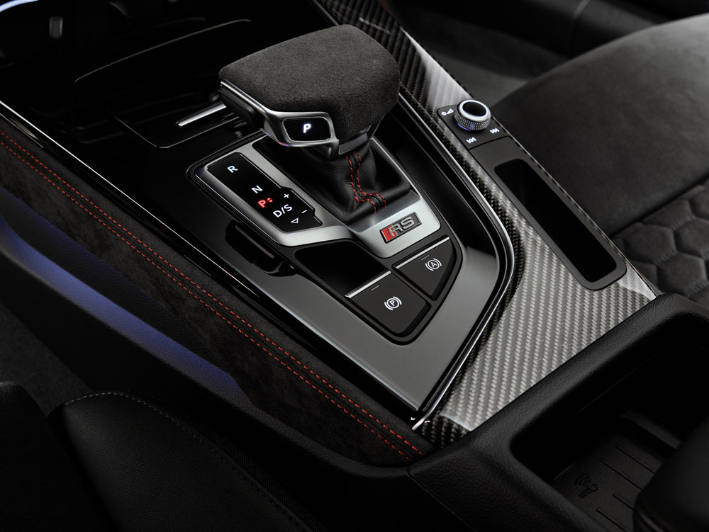 Extra de energía para los Audi RS 4 Avant, RS 5 Coupé y RS 5 Sportback 61 Motor16 2022 Audi RS 5 Coupe Competition Plus Paket 39 Motor16