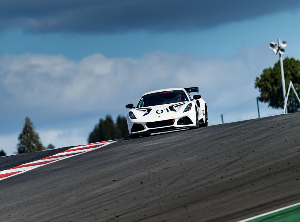 El nuevo Lotus Emira da el salto a los circuitos 15 Motor16 2022 Lotus Emira GT4 10 1 Motor16