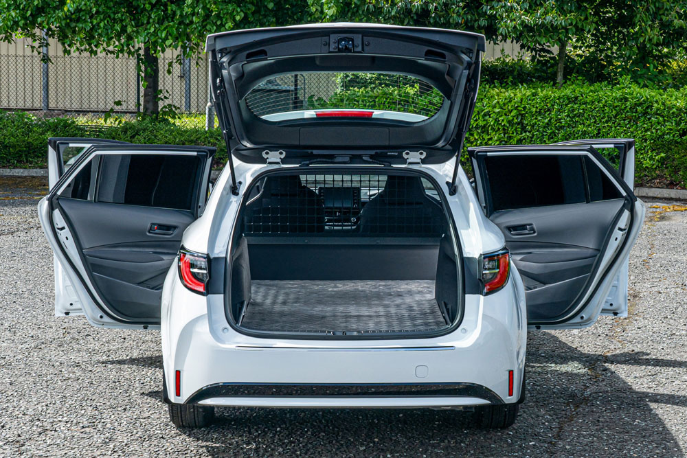 El Toyota Corolla planta cara a las furgonetas más trabajadoras 14 Motor16 2022 Toyota Corolla Commercial 11 Motor16