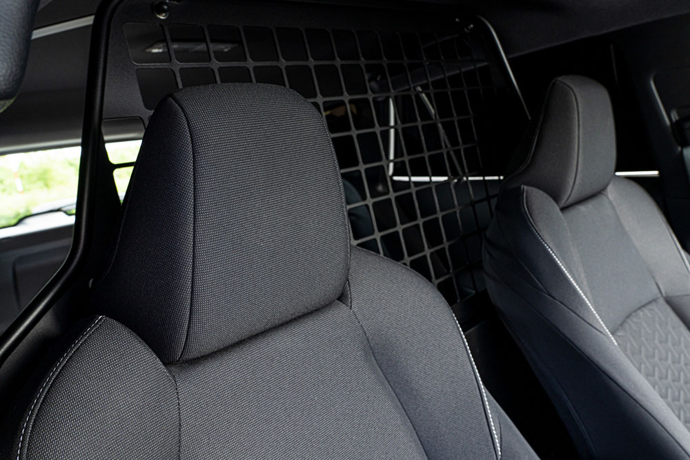 El Toyota Corolla planta cara a las furgonetas más trabajadoras 30 Motor16 2022 Toyota Corolla Commercial 27 Motor16