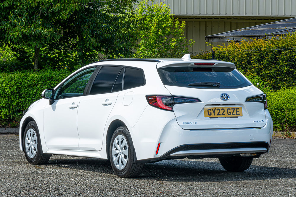 El Toyota Corolla planta cara a las furgonetas más trabajadoras 11 Motor16 2022 Toyota Corolla Commercial 8 Motor16