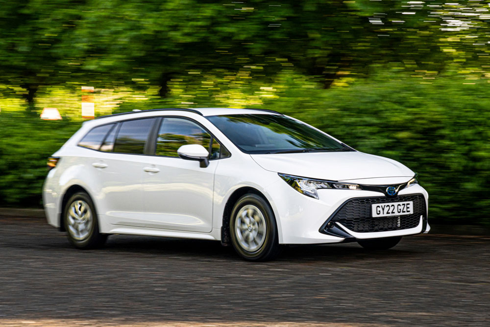 El Toyota Corolla planta cara a las furgonetas más trabajadoras 12 Motor16 2022 Toyota Corolla Commercial 9 1 Motor16