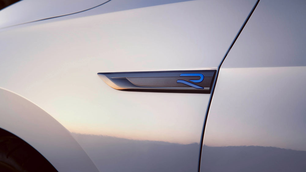 El Volkswagen Golf R cumple 20 años de una impresionante forma 9 Motor16 2022 VW Golf R 20 Years Edition 6 Motor16