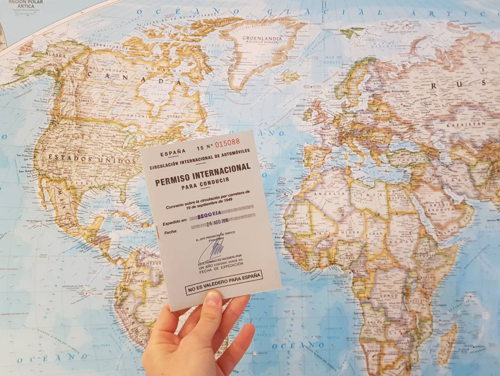 2022 carnet de conducir internacional Motor16