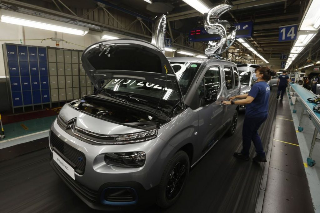 La planta de Stellantis en Vigo alcanza una producción de 15 millones de unidades desde 1958 8 Motor16 2022 citroen e berlingo 15 millones vigo 3 Motor16
