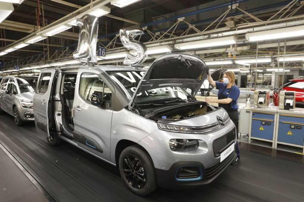 La planta de Stellantis en Vigo alcanza una producción de 15 millones de unidades desde 1958 10 Motor16 2022 citroen e berlingo 15 millones vigo 5 Motor16