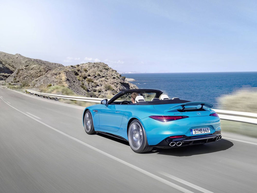 Mercedes-AMG SL 43. Imagen dinámica trasera.