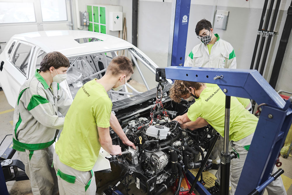 Los estudiantes de Skoda vuelven a hacer de las suyas con este Afriq 41 Motor16 2023 SKODA AFRIQ 16 Motor16