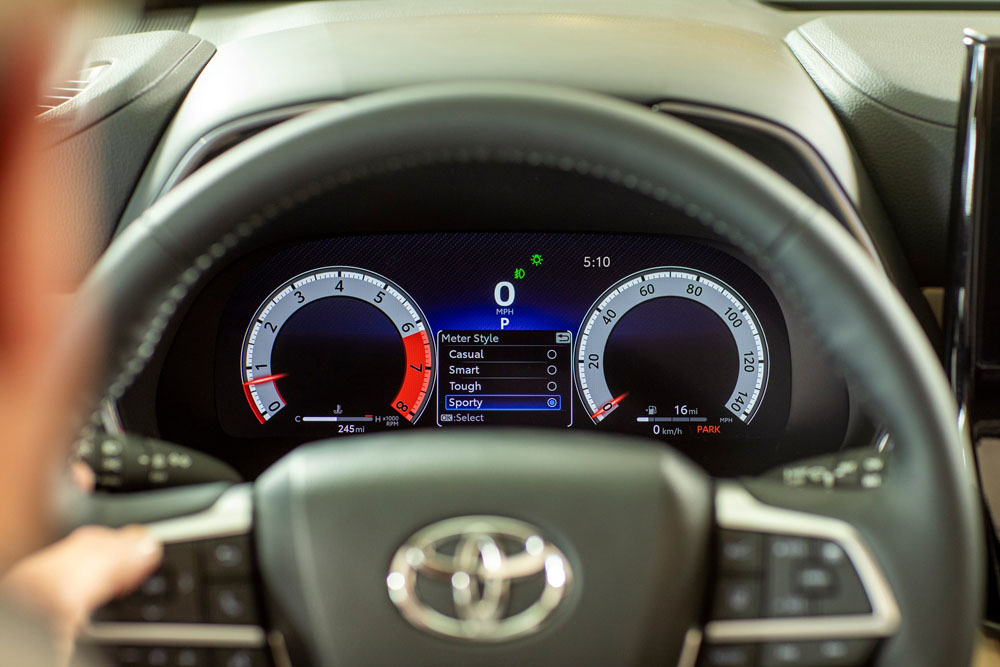 2023 Toyota Highlander 15 Motor16