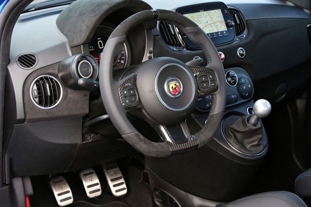 Abarth 695 Tributo 131 Rally: un homenaje a una leyenda 7 Motor16 22 NewAbarth695Tributo131rally Motor16