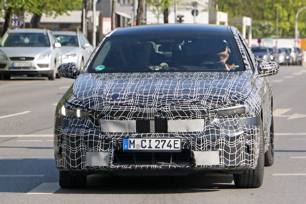 El BMW Serie 5 eléctrico se muestra por completo 15 Motor16 BMW SERIE 5 ELECTRICO 8 Motor16