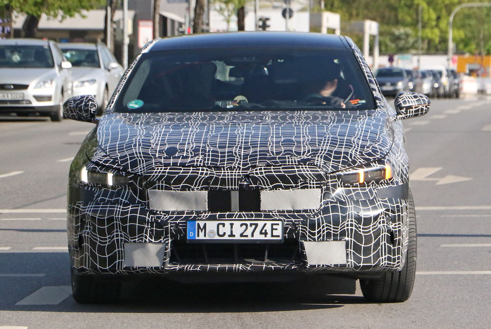 El BMW Serie 5 eléctrico se muestra por completo 14 Motor16 BMW SERIE 5 ELECTRICO 9 Motor16