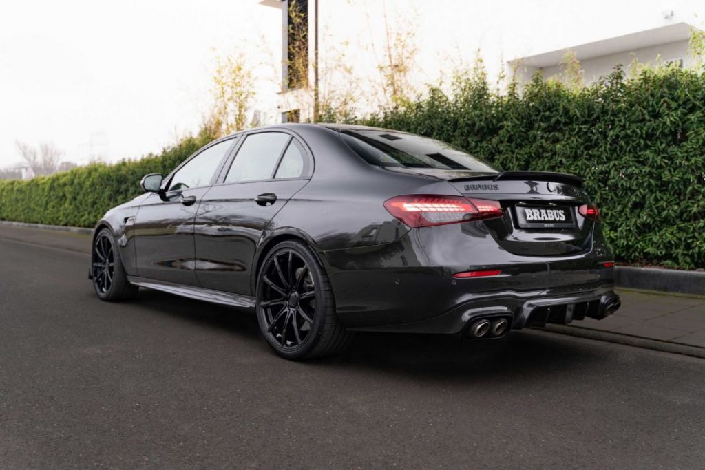 Mercedes-AMG E 63 S 4Matic+ llevado al extremo por Brabus 21 Motor16 Brabus 900 based on the Mercedes AMG E63 S 4MATIC 19 Motor16