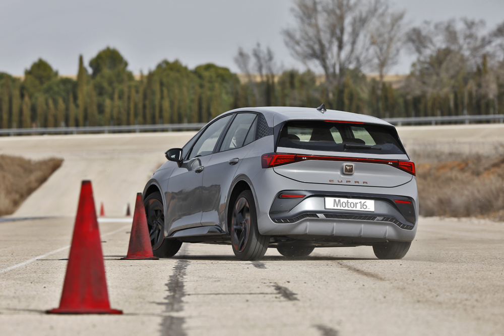 Cupra Born. Electrodeportividad 12 Motor16 CUPRA BORN 2022 1819 07 Motor16