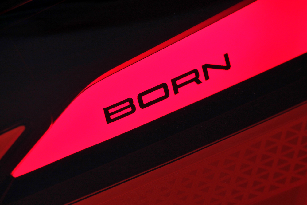 Cupra Born. Electrodeportividad 23 Motor16 CUPRA BORN 2022 1819 14 1 Motor16