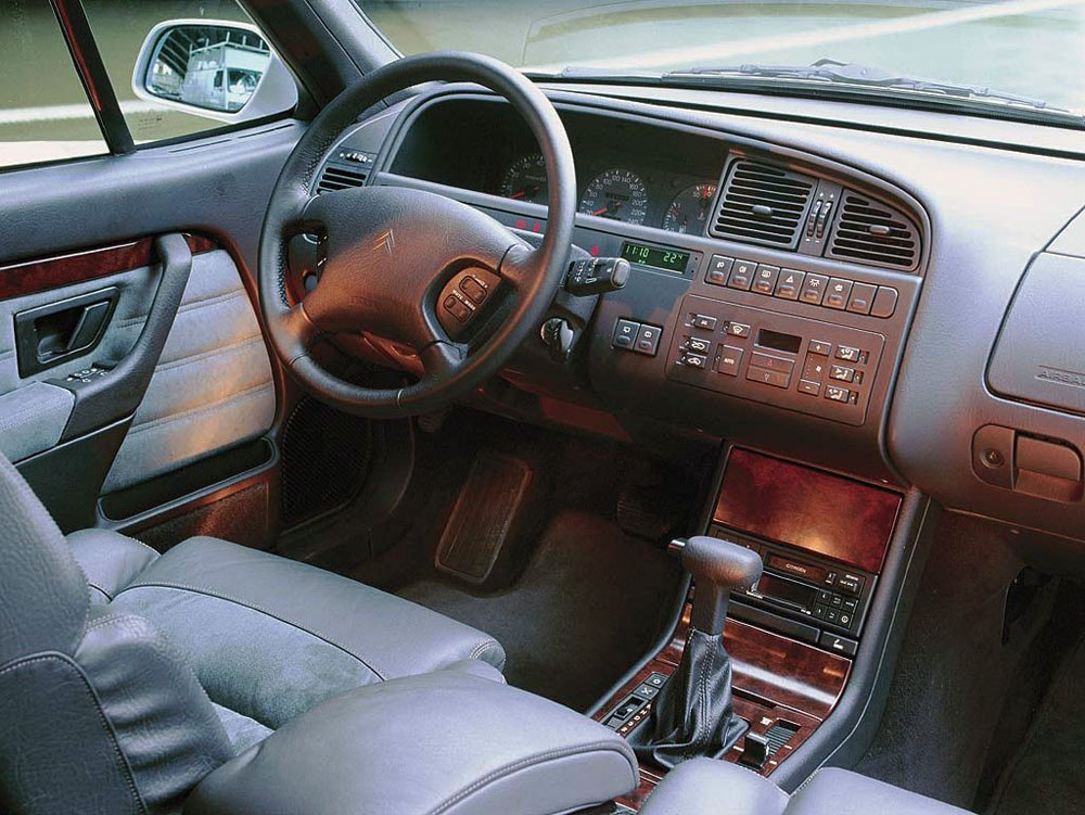 Estas son las seis berlinas que han escrito la historia de Citroën 9 Motor16 Citroen XM. Interior.