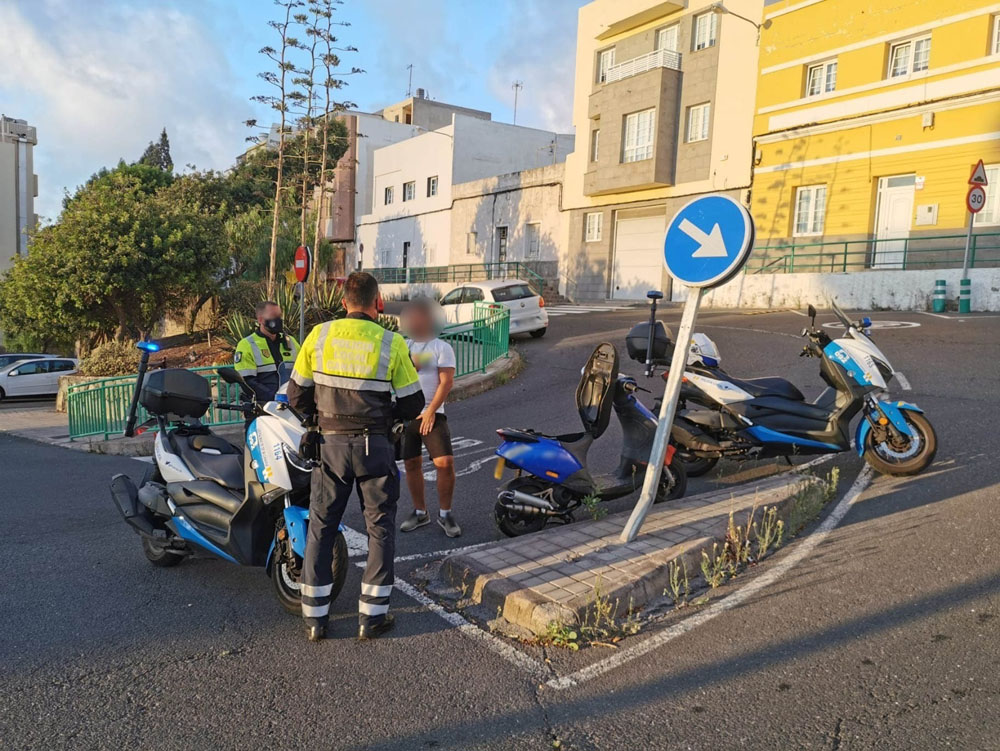¿Puedo conducir un ciclomotor sin puntos en el carné? 135 Motor16 ¿Sin puntos en el carné puedo conducir un ciclomotor?
