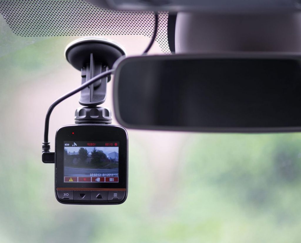 Llevar una cámara en el coche: ¿Es legal? 3 Motor16 DashcamGEM Motor16