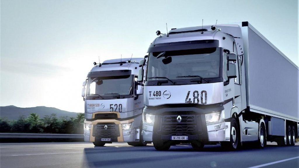 El consejo de la DGT para conducir si hay mucho viento 41 Motor16 camiones