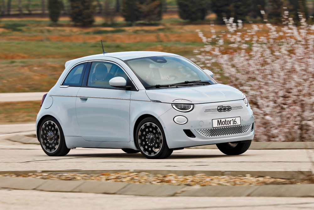 Fiat 500e berlina action 95 CV Motor16