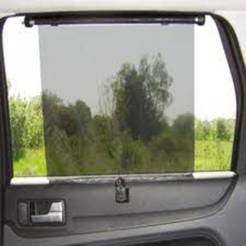 Así puedes enfriar el interior de tu coche antes de arrancarlo 2 Motor16 Foto parasol lateral de coche.