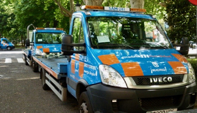 Cómo recuperar tu coche si se lo ha llevado la grúa y cuánto debes pagar 43 Motor16 Grua municipal Motor16