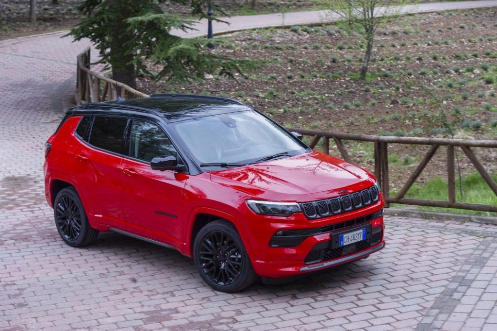 La microhibridación llega a Jeep; Compass y Renegade e-Hybrid 14 Motor16 Jeep Renegade y Compass MHEV 8 1 Motor16