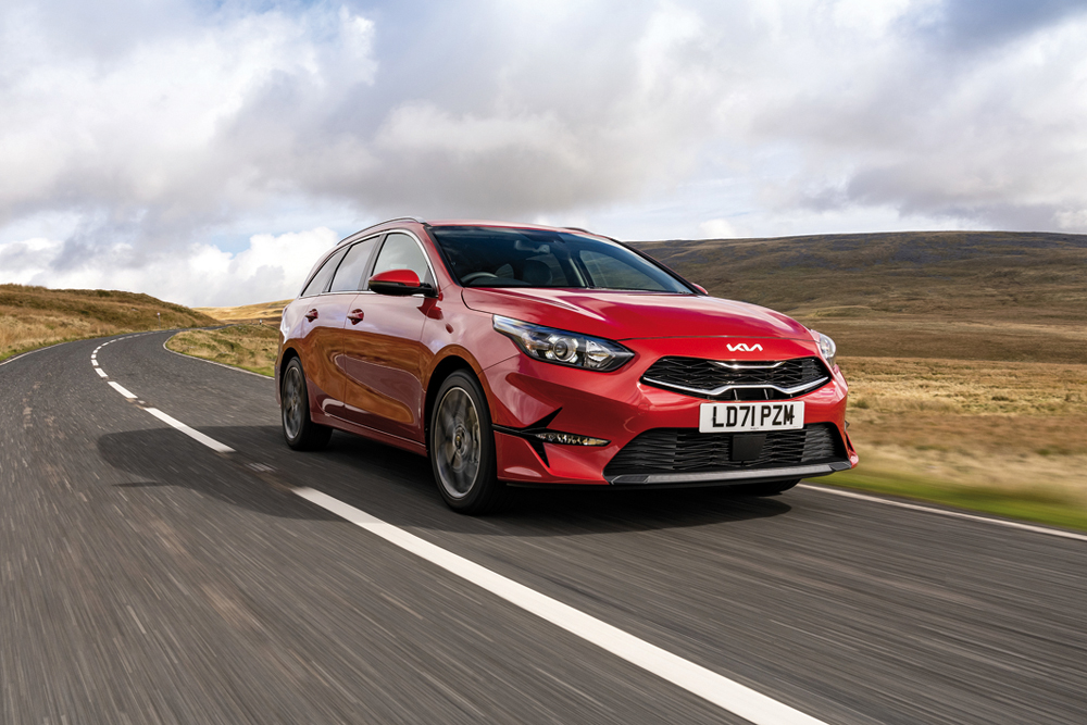 Los rivales del Toyota Corolla Touring Sports. 1 Motor16 Kia Ceed Tourer Tech