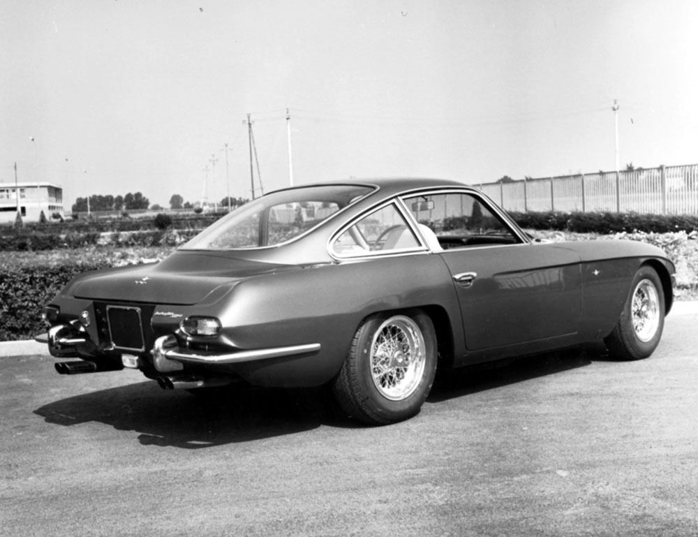 Lamborghini 350 GT. El primero de la saga 34 Motor16 Lamborghini 350 GT 33 Motor16