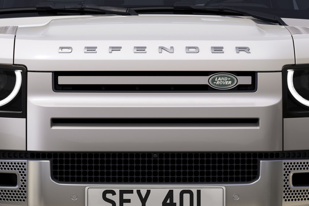 Land Rover Defender 130, un minibus offroad 23 Motor16 Land Rover Defender 130 21 Motor16