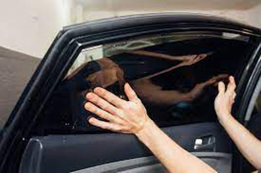Lunas tintadas de coche. Motor16