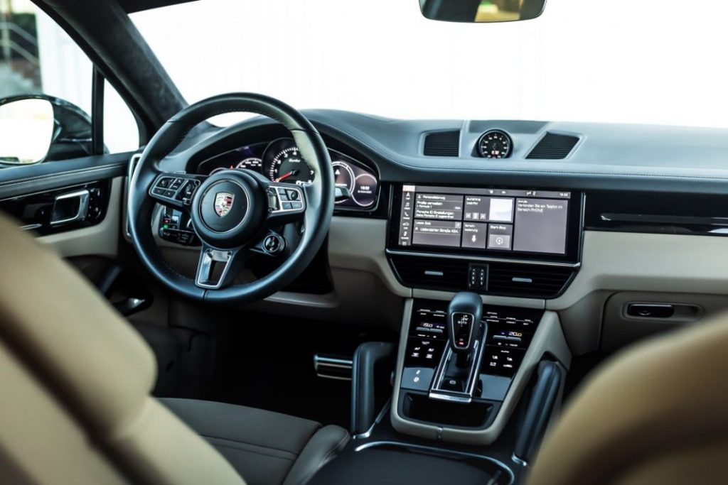 Así es la nueva creación de Manhart en forme de Porsche Cayenne Coupé 19 Motor16 MANHART CRT 800 Website 19 Motor16