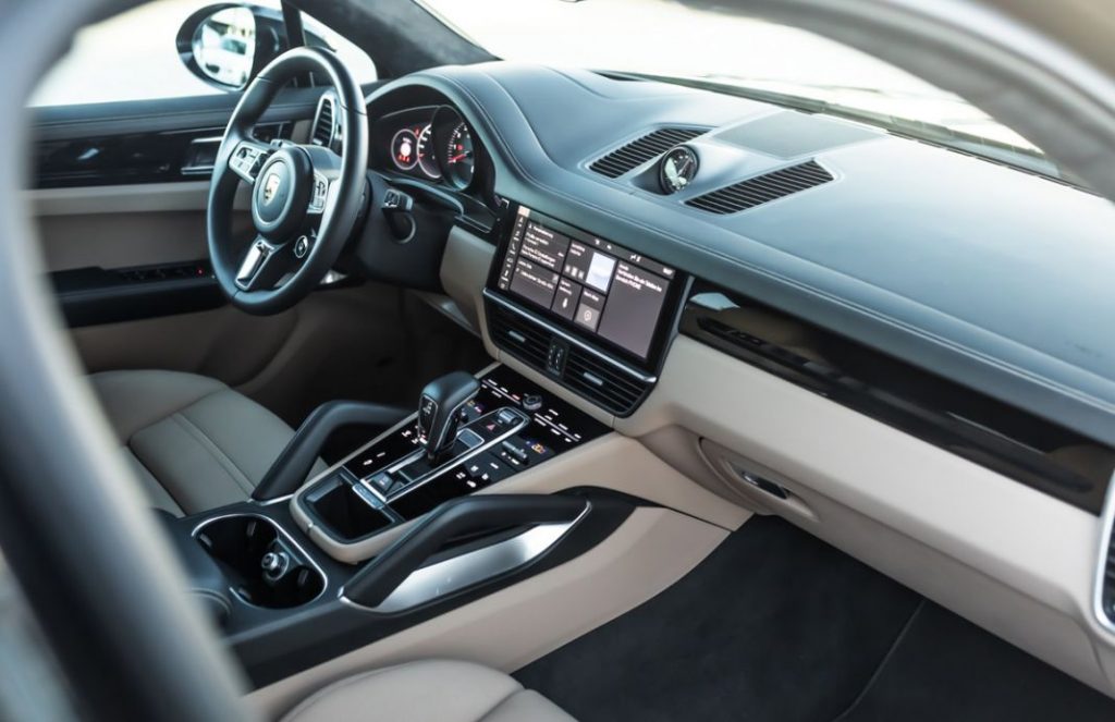 Así es la nueva creación de Manhart en forme de Porsche Cayenne Coupé 21 Motor16 MANHART CRT 800 Website 21 Motor16