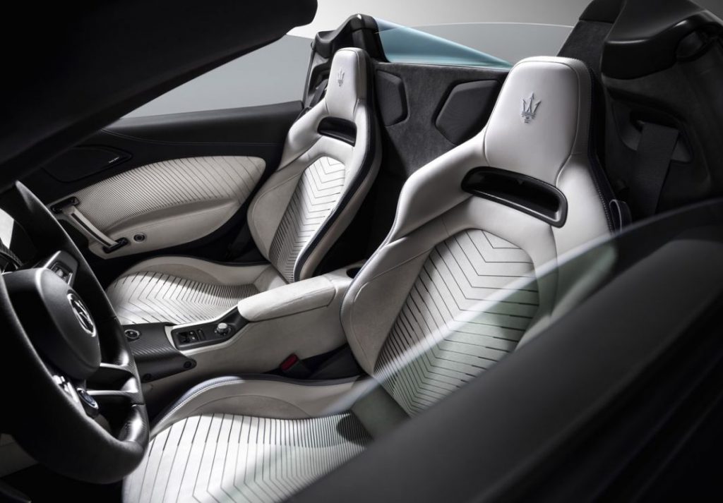 Maserati MC20 Cielo 44 Motor16