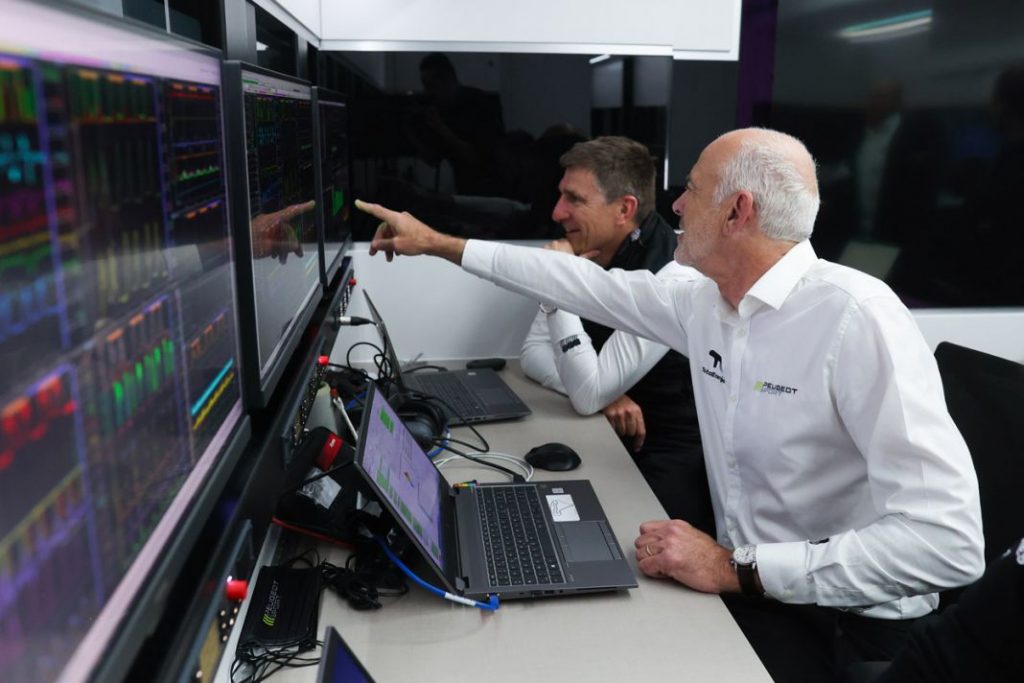 Peugeot 9X810 Motor16