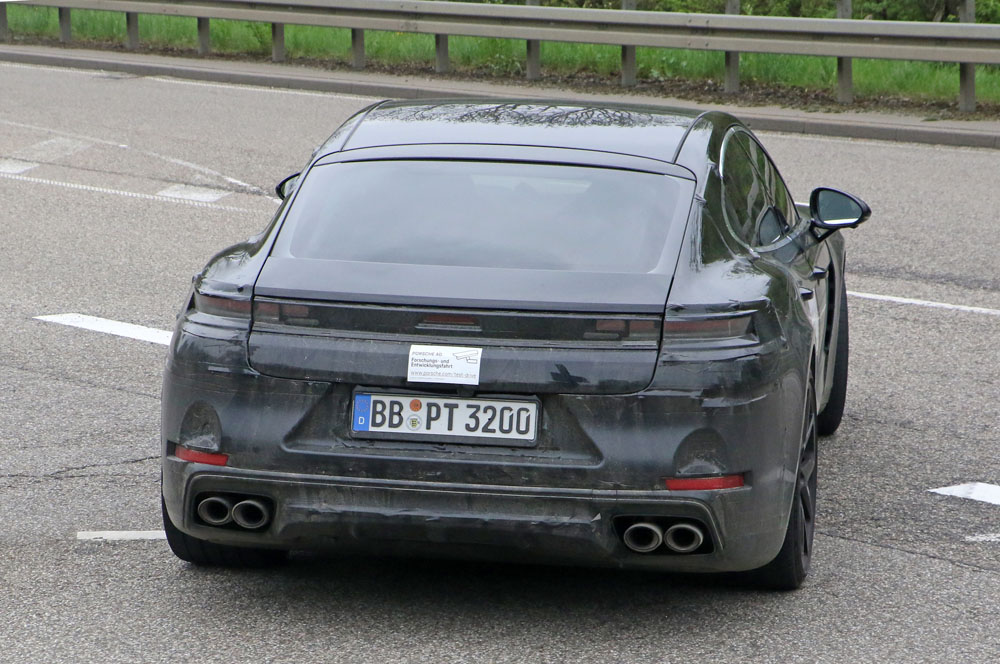 El futuro Porsche Panamera lo puedes ver en una pantalla 13 Motor16 Porsche Panamera 12 Motor16