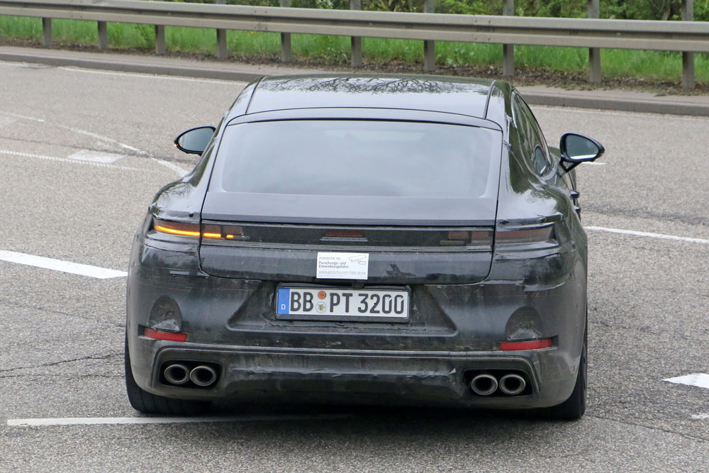 El futuro Porsche Panamera lo puedes ver en una pantalla 14 Motor16 Porsche Panamera 13 Motor16